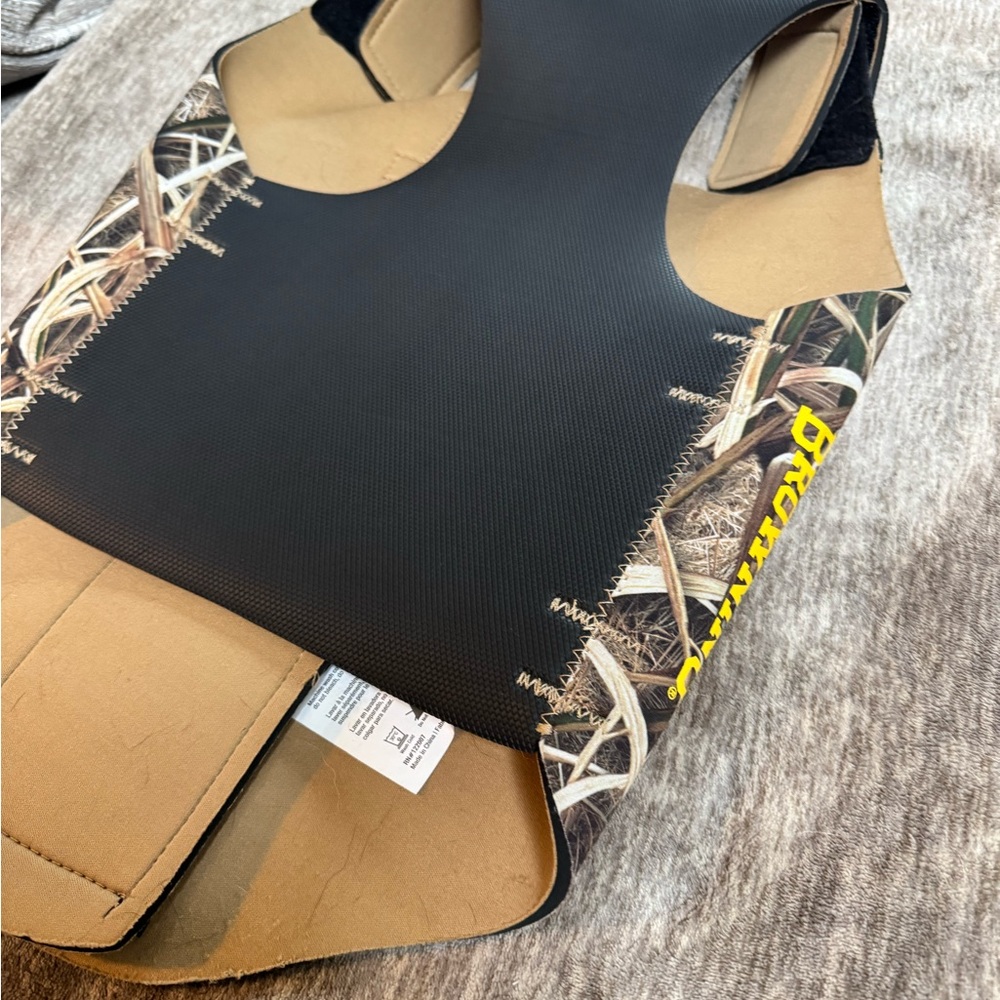 Browning Camo Dog Jacket with Black Accents - Picture 5 of 7